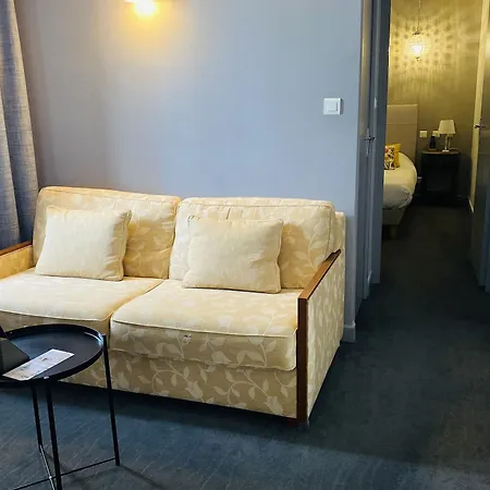Brit Acacias Hotel