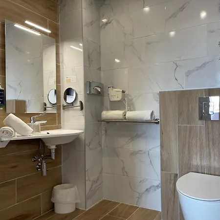 Brit Acacias Hotel Arles